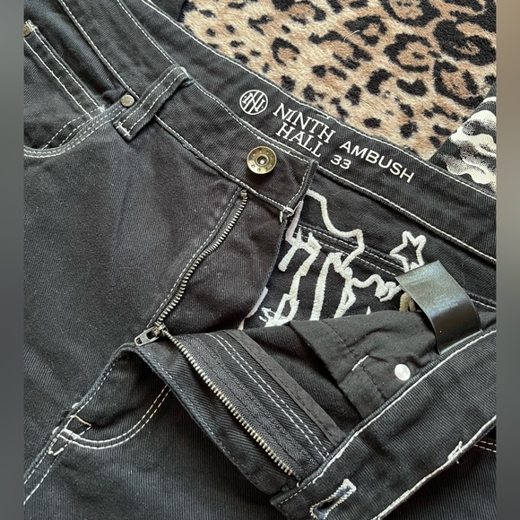 Ninth hall black baggy dragon embroidered jeans
Size :33 - Picture 3 of 3